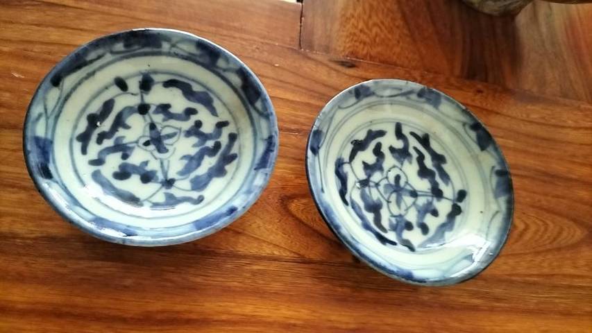 古玩陶瓷青花花卉盤真品鑒賞圖