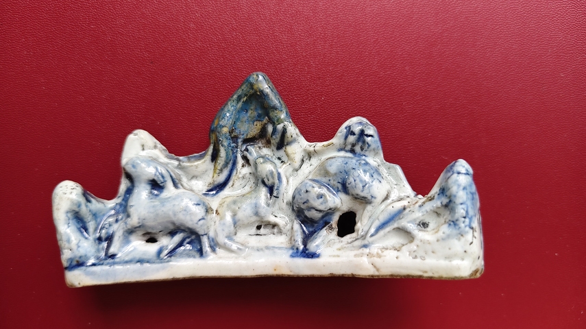古玩陶瓷三陽開泰筆山真品鑒賞圖