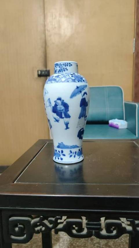 古玩陶瓷青花人物雞腿瓶真品鑒賞圖