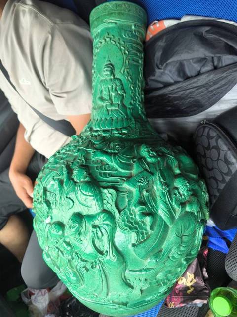 古玩陶瓷雕瓷神仙人物天球瓶真品鑒賞圖