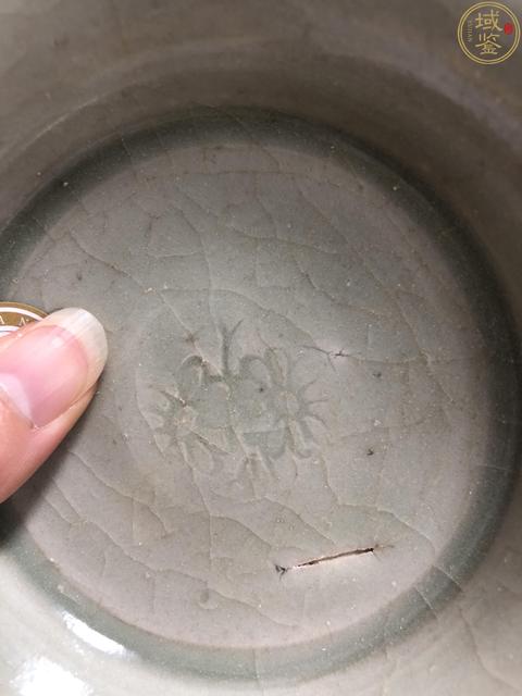 古玩陶瓷元末明初·青釉暗刻花卉紋洗拍賣,當前價格3300元