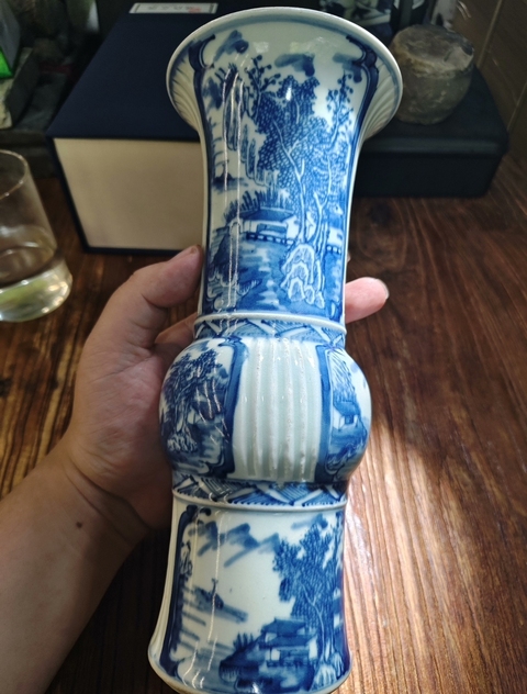 古玩陶瓷山水紋青花花觚真品鑒賞圖