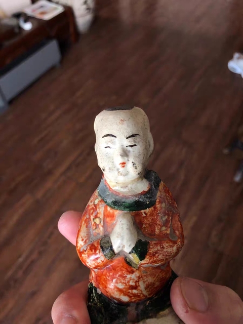 古玩陶瓷三彩童子真品鑒賞圖