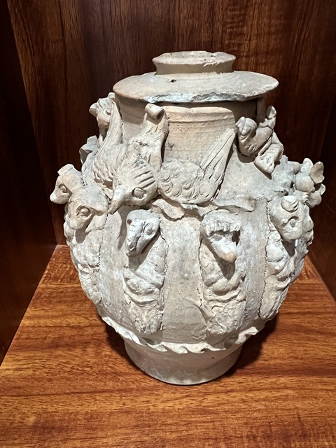 古玩陶瓷貼塑動物谷倉罐真品鑒賞圖