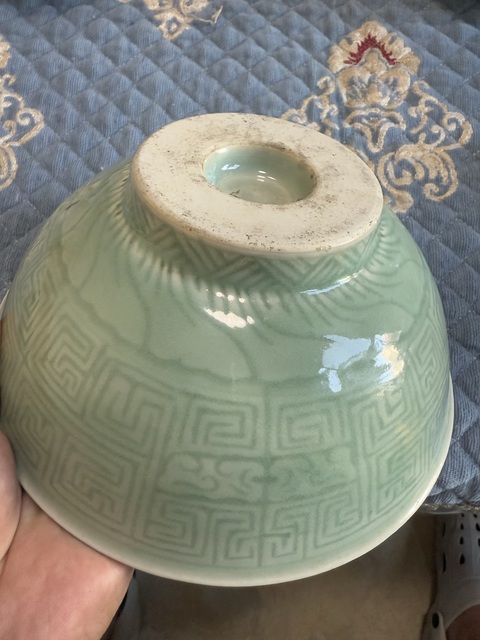 古玩陶瓷豆青釉刻夔龍紋碗拍賣,當前價格13000元