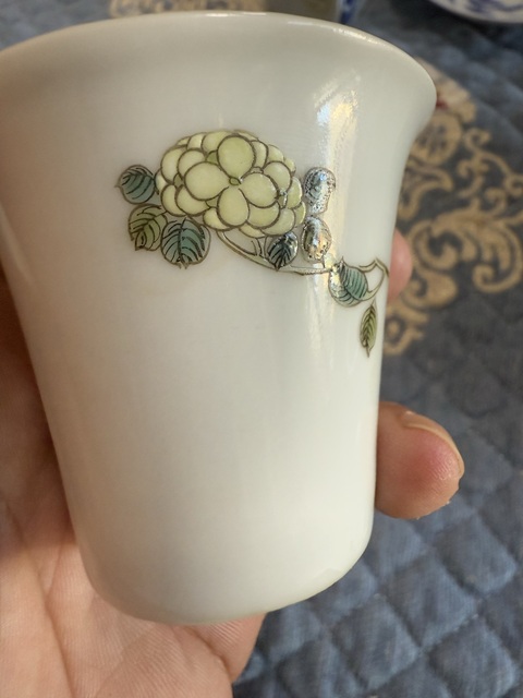 古玩陶瓷粉彩花卉紋馬蹄杯拍賣,當前價格600元