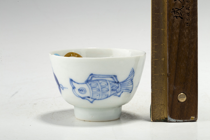 古玩陶瓷清晚·青花吉語魚紋杯真品鑒賞圖