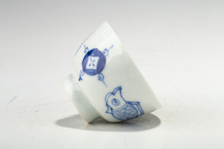 古玩陶瓷清晚·青花吉語魚紋杯真品鑒賞圖