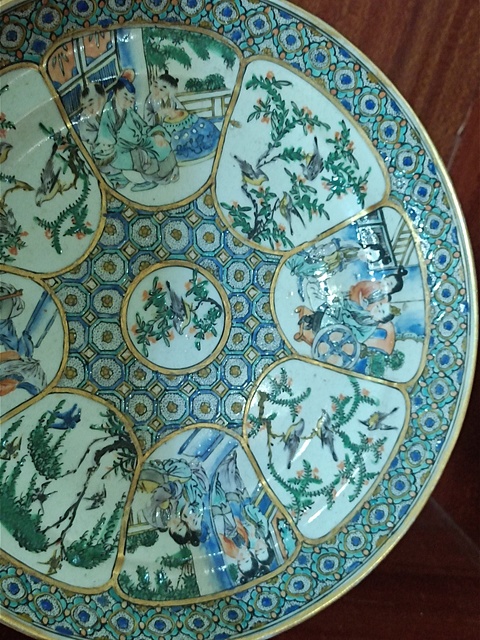 古玩陶瓷人物紋廣五彩盤真品鑒賞圖