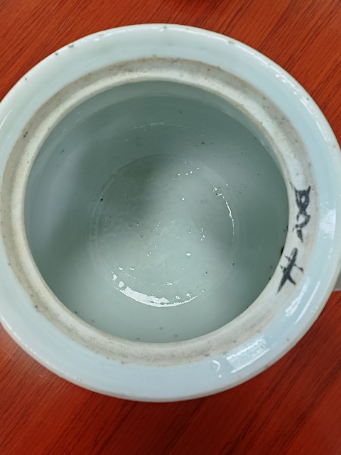 古玩陶瓷民國淺降彩壺真品鑒賞圖
