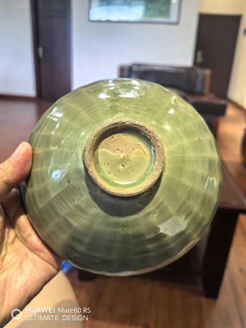 古玩陶瓷南宋龍泉青瓷刻仰蓮紋碗拍賣,當前價格25800元