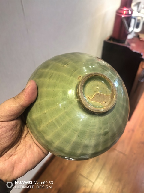 古玩陶瓷南宋龍泉青瓷刻仰蓮紋碗拍賣,當前價格25800元