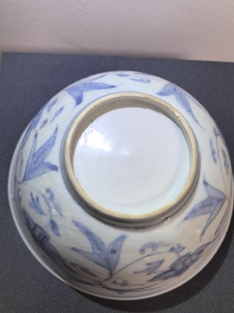 古玩陶瓷明中期青花纏枝花卉紋碗拍賣，當前價格9999元