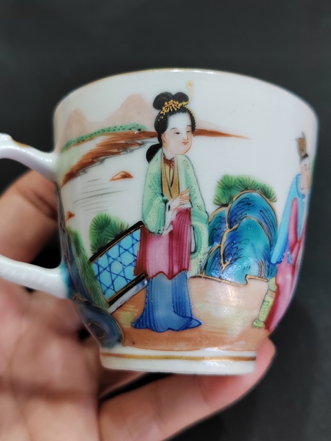 古玩陶瓷咸豐細路廣彩把杯真品鑒賞圖