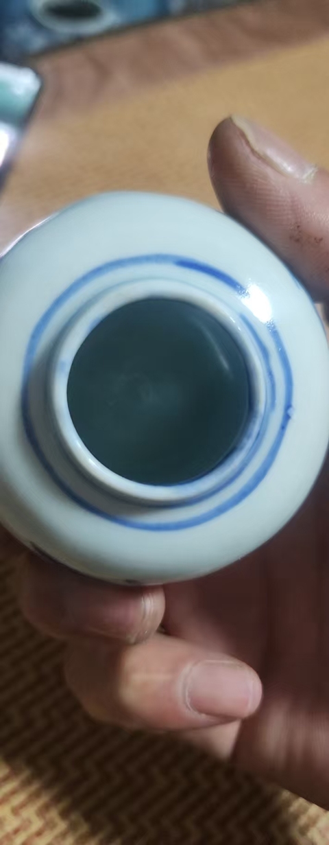 古玩陶瓷青花蘭草紋罐，疑似復窯真品鑒賞圖