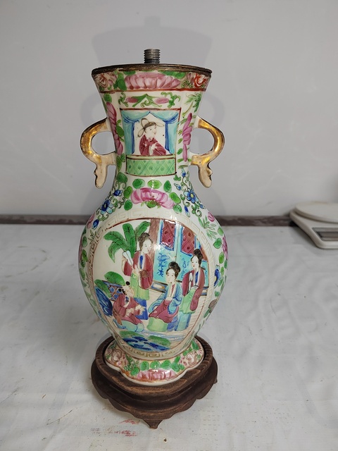 古玩陶瓷人物花鳥蝶紋廣彩瓶拍賣，當前價格1200元