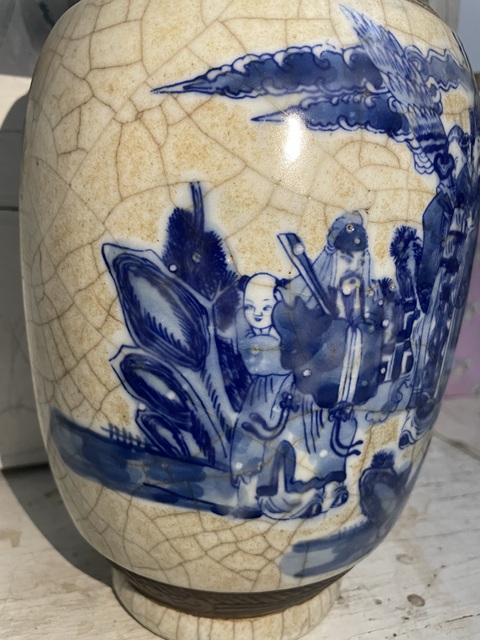 古玩陶瓷哥釉地鐵銹釉青花瓶真品鑒賞圖