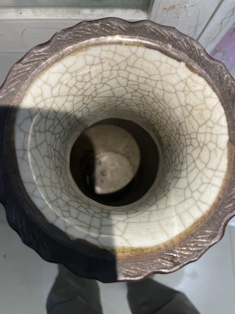 古玩陶瓷哥釉地鐵銹釉青花瓶真品鑒賞圖