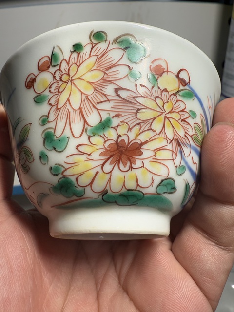 古玩陶瓷日本明治青花彩繪花卉紋杯真品鑒賞圖