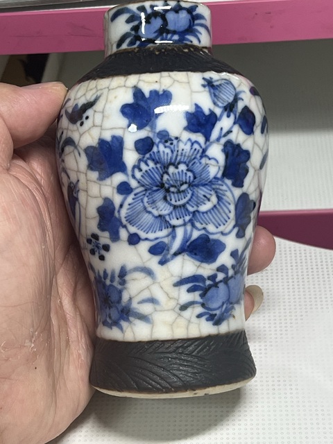 古玩陶瓷清代中晚期哥釉青花花鳥瓶真品鑒賞圖