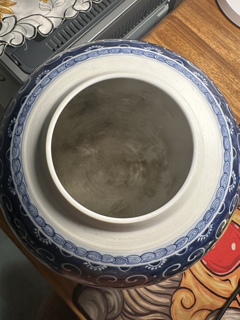 古玩陶瓷拐子龍紋青花罐真品鑒賞圖