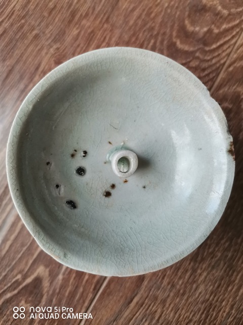 古玩陶瓷青白釉花卉紋油燈真品鑒賞圖