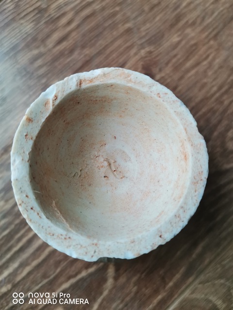 古玩陶瓷青白釉花卉紋油燈真品鑒賞圖