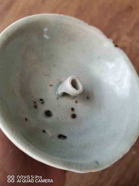 古玩陶瓷青白釉花卉紋油燈真品鑒賞圖