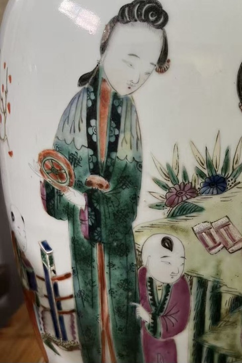 古玩陶瓷粉彩人物故事瓶真品鑒賞圖
