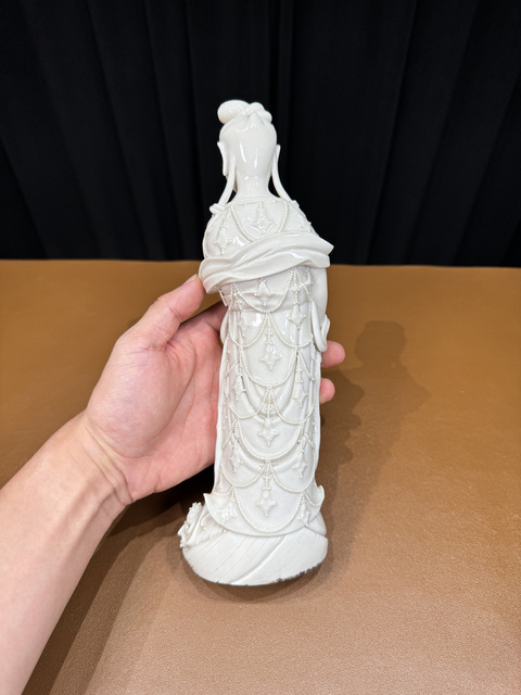 古玩陶瓷福州白瓷觀音菩薩造像真品鑒賞圖