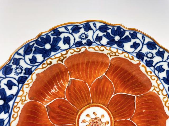 古玩陶瓷清乾隆·礬紅蓮瓣花口盤拍賣，當前價格1163元