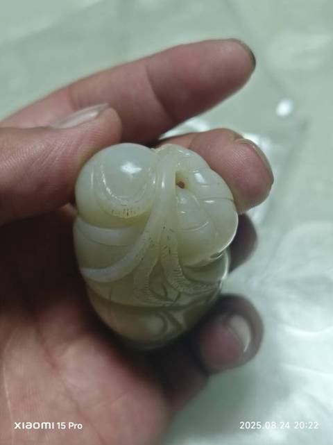 古玩玉器和田玉雕童子把件真品鑒賞圖