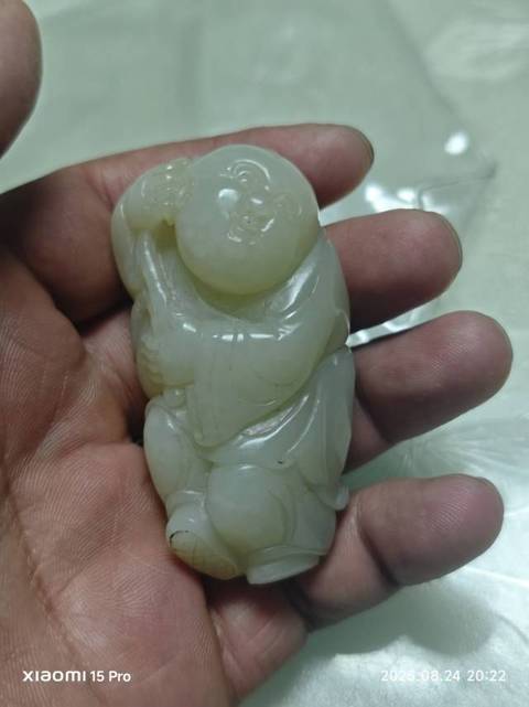 古玩玉器和田玉雕童子把件真品鑒賞圖