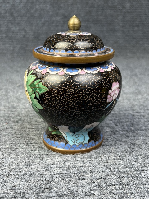 古玩雜項(xiàng)銅胎掐絲琺瑯花鳥(niǎo)紋將軍罐拍賣,當(dāng)前價(jià)格399元