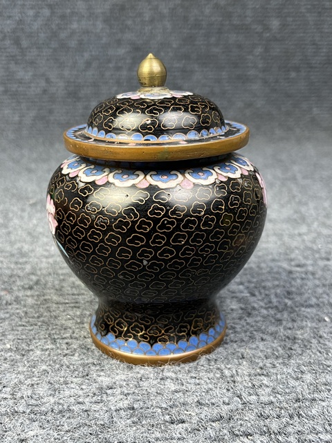 古玩雜項(xiàng)銅胎掐絲琺瑯花鳥(niǎo)紋將軍罐拍賣,當(dāng)前價(jià)格399元