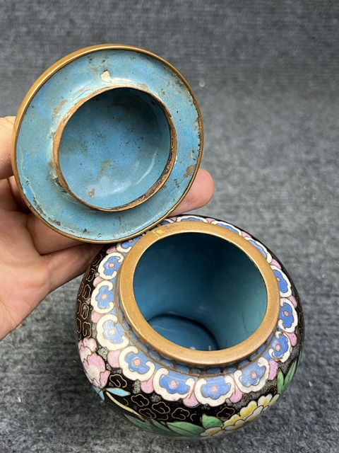 古玩雜項(xiàng)銅胎掐絲琺瑯花鳥(niǎo)紋將軍罐拍賣,當(dāng)前價(jià)格399元