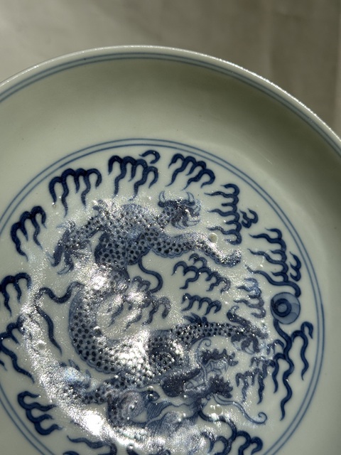 古玩陶瓷 龍紋青花盤真品鑒賞圖