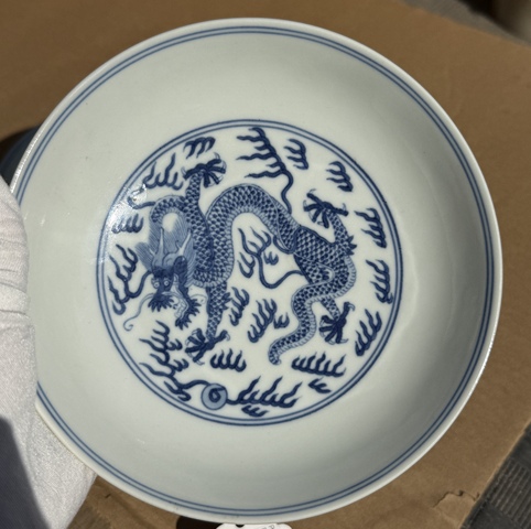 古玩陶瓷 龍紋青花盤真品鑒賞圖
