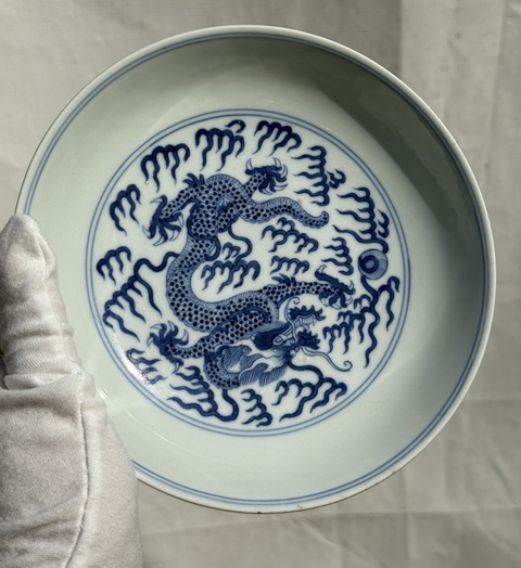 古玩陶瓷 龍紋青花盤真品鑒賞圖