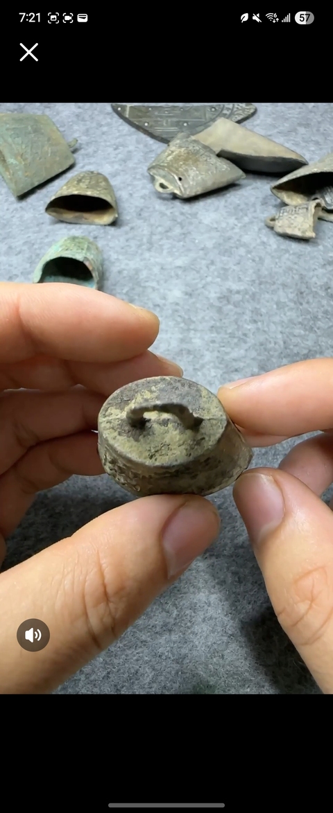 古玩銅器鈴鐺真品鑒賞圖
