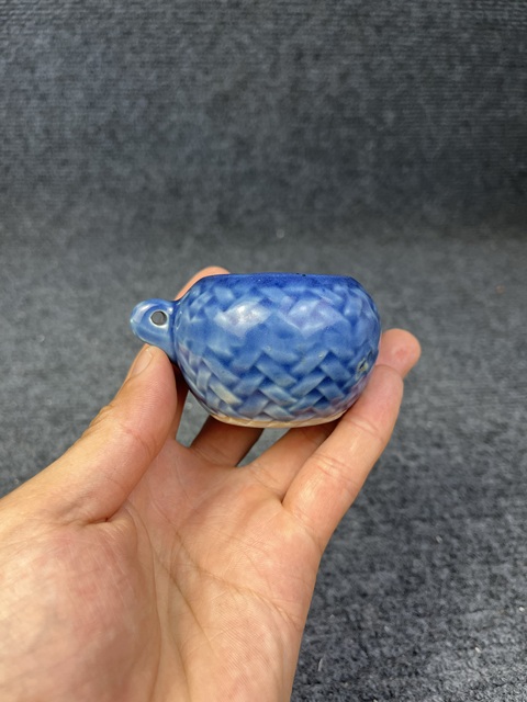 古玩陶瓷藍釉暗刻鳥食罐拍賣，當前價格288元