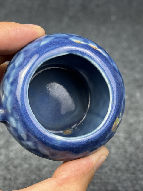 古玩陶瓷藍釉暗刻鳥食罐拍賣，當前價格288元