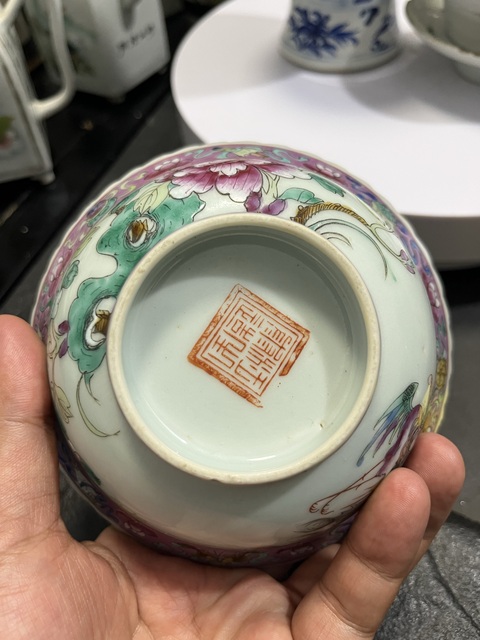 古玩陶瓷粉彩碗真品鑒賞圖