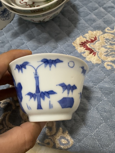 古玩陶瓷青花花卉紋杯真品鑒賞圖