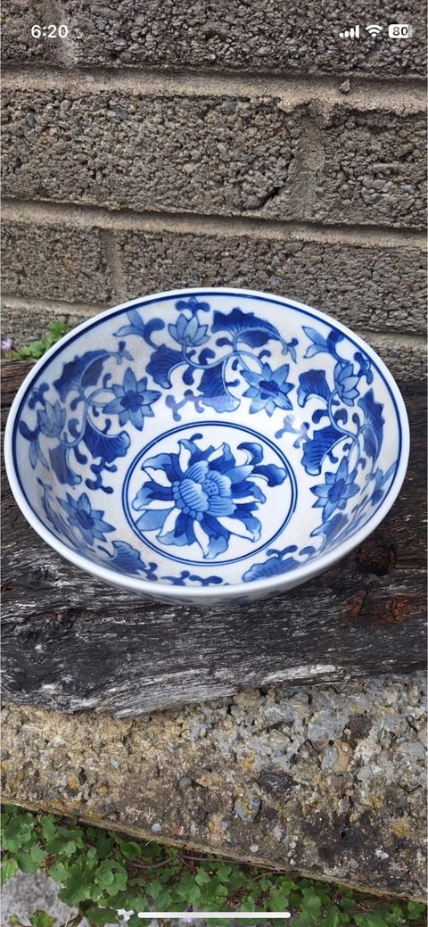 古玩陶瓷花卉紋青花碗真品鑒賞圖