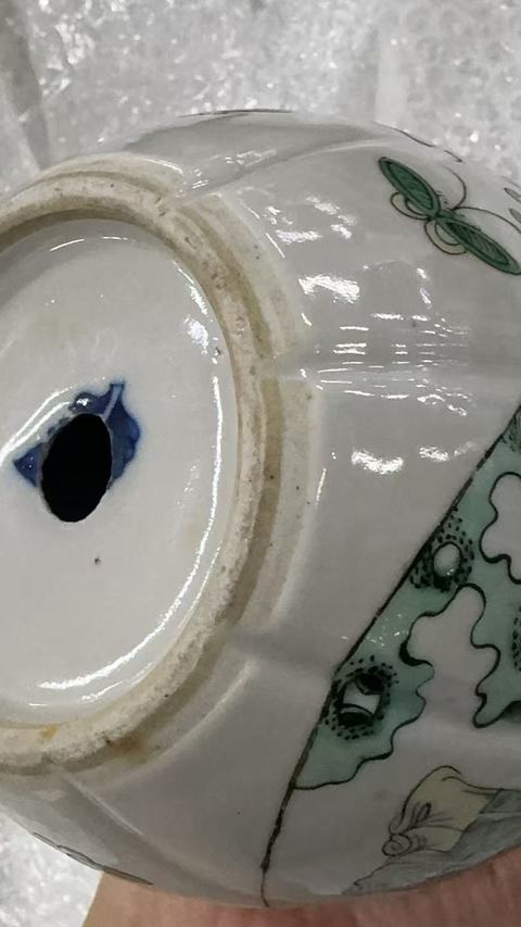 古玩陶瓷人物紋五彩瓶真品鑒賞圖