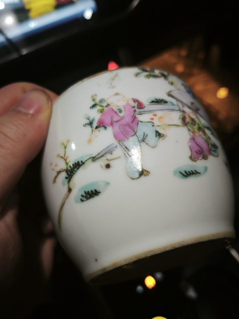 古玩陶瓷粉彩仕女嬰戲圖蓋缸真品鑒賞圖