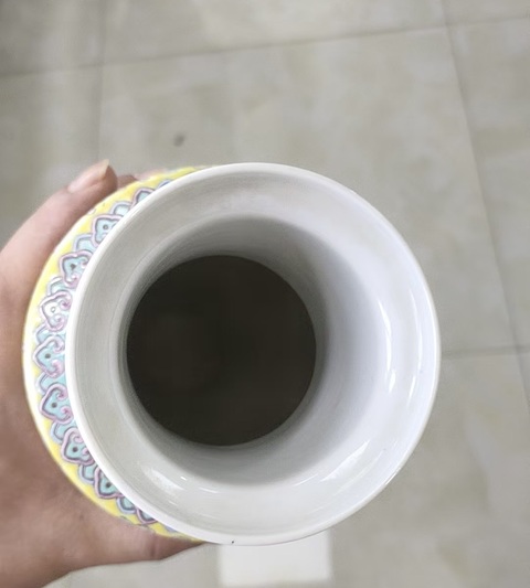 古玩陶瓷民國細路粉彩 紅樓夢黃地粉彩棒槌瓶拍賣,當前價格15800元