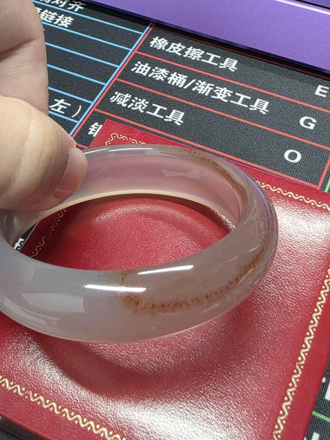 古玩玉器天然玉髓手鐲真品鑒賞圖