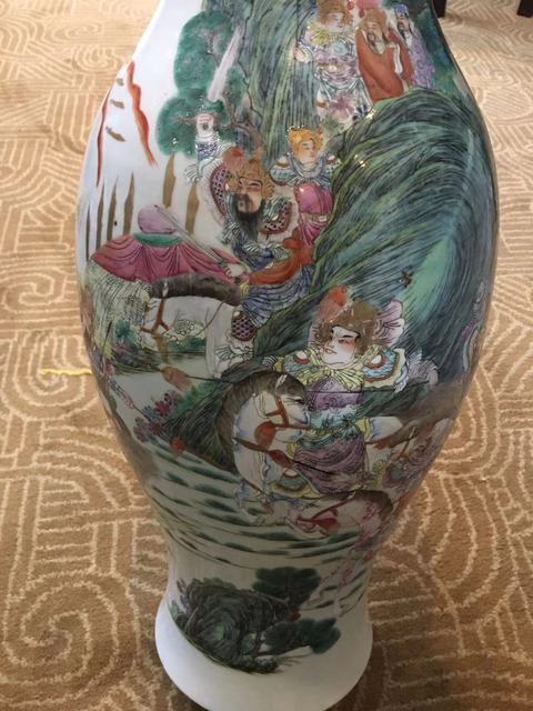 古玩陶瓷刀馬人粉彩瓶真品鑒賞圖